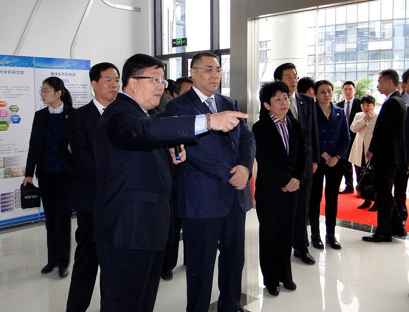 澳門特首崔世安率團考察南京Agin games醫藥科技園